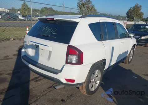 2014 Jeep Compass Sport z USA, uszkodzony, nr VIN 1C4NJDBB4ED927138
